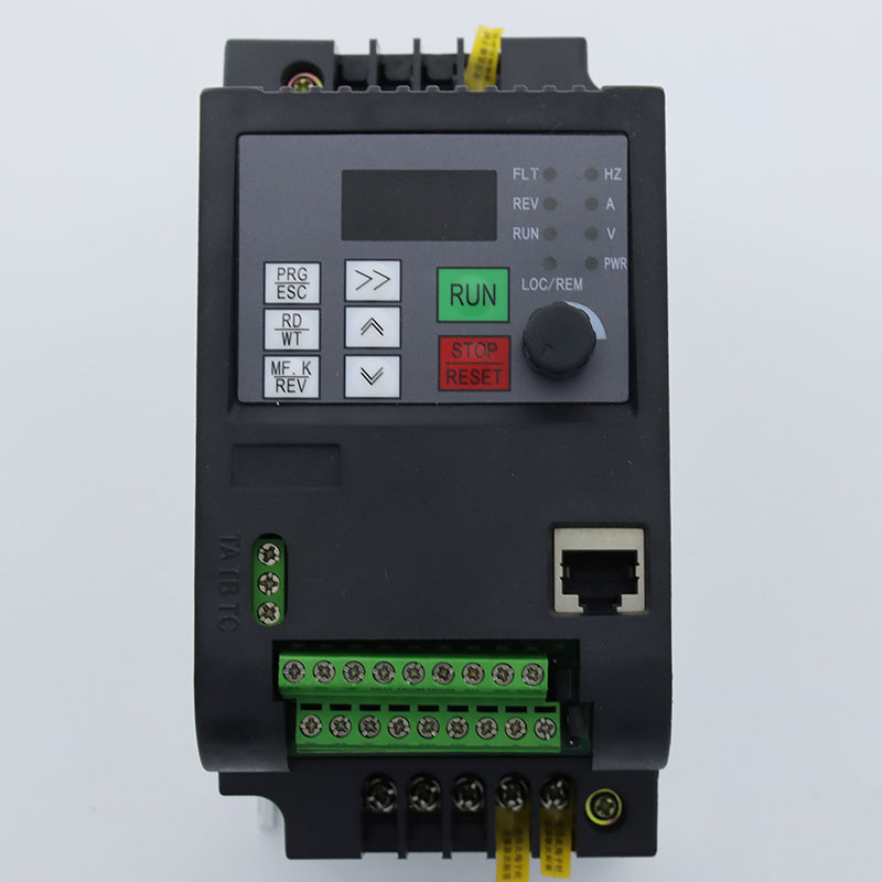 NFlixin VFD 220V 0.75KW/1.5KW/ - огляд і ціна Solar Pump Inverter 2.2Kw