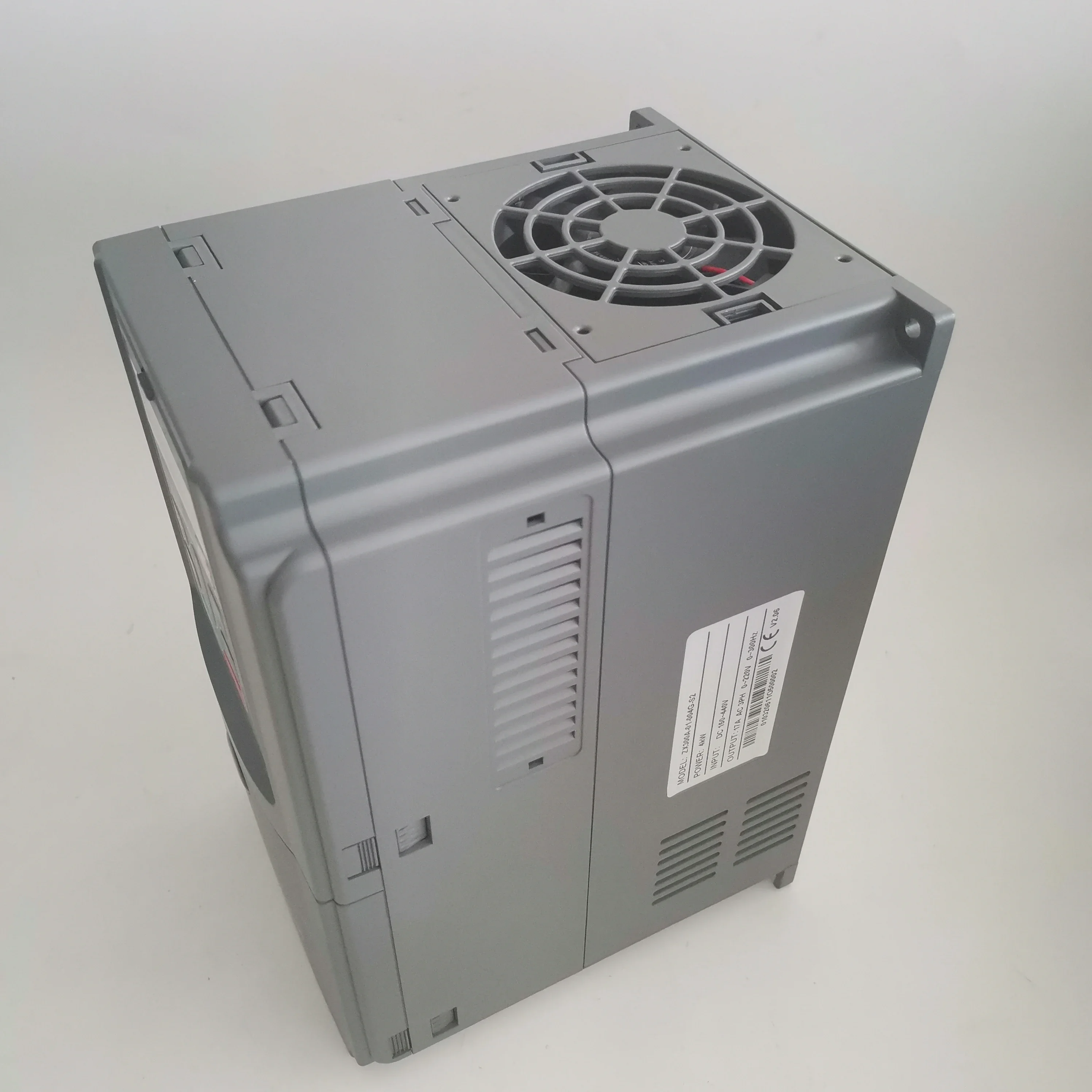 Solar Water Pump Inverter 3HP  - огляд і ціна Solar Pump Inverter 2.2Kw
